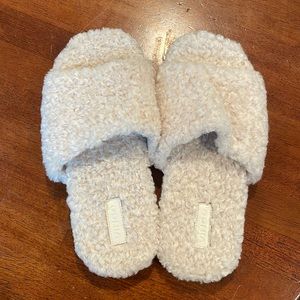 Vince Camuto Slipper Slides